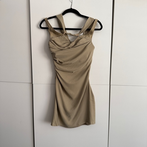 Jacquemus Green Asymmetrical Ruched Mini Dress - Picture 9 of 12